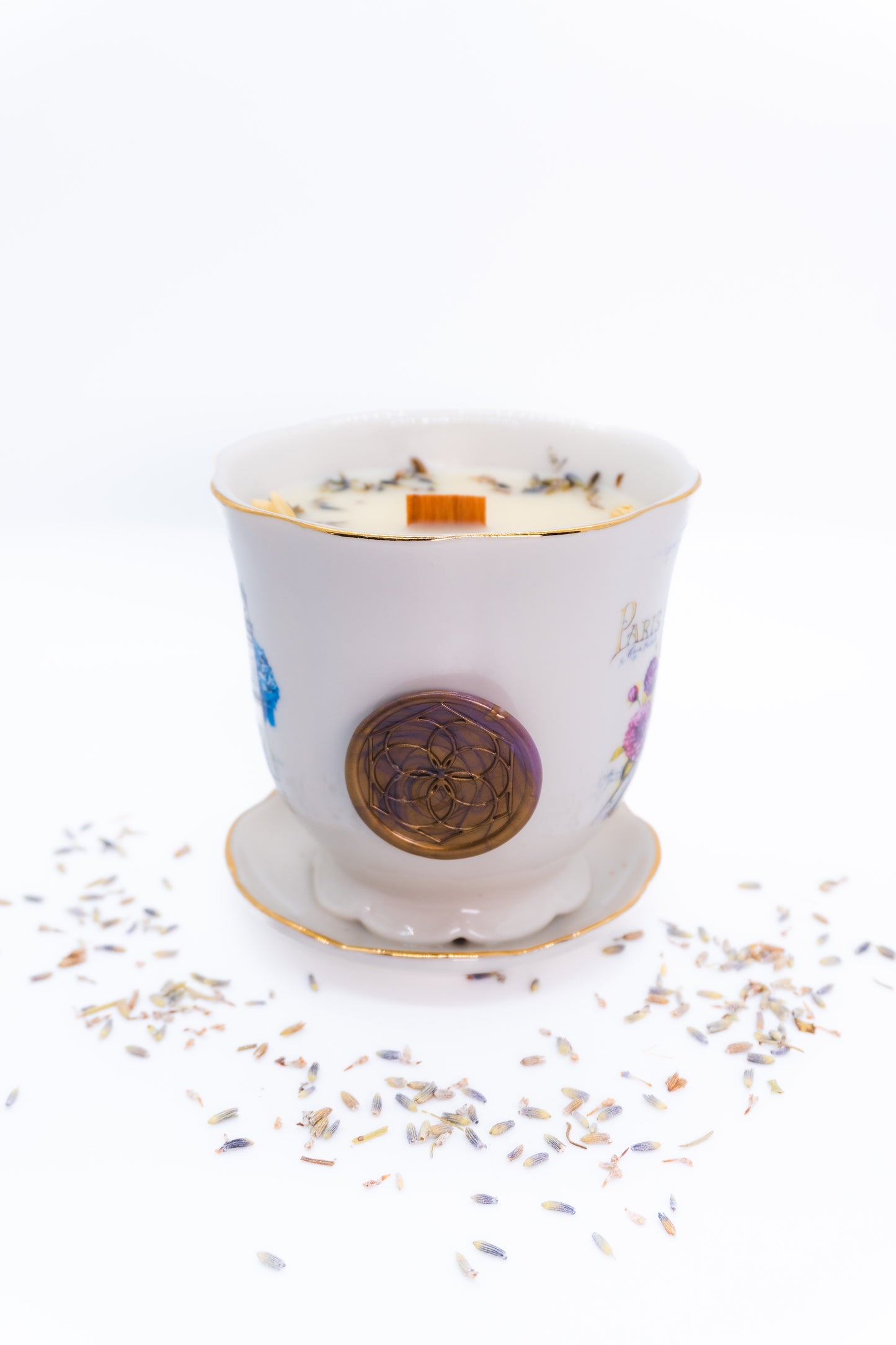 Lumières Ambre Teacup Reserve Beeswax Candle